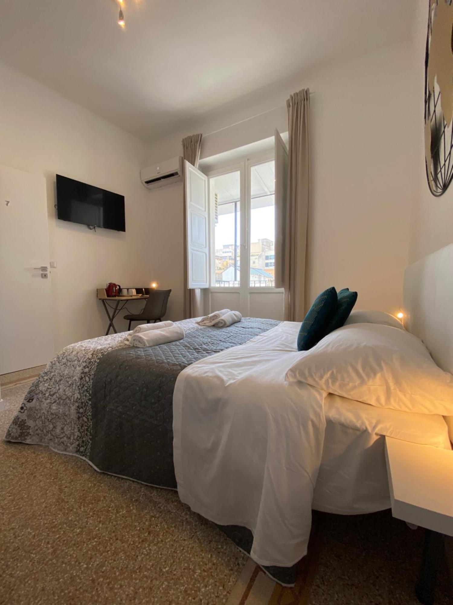 Conte Cavour Appartement Bari Buitenkant foto
